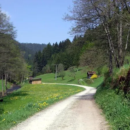 Ferienwohnung Jungbauernhof アルピルスバッハ